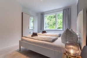2 Schlafzimmer, Reisekinderbett, kostenloses WLAN