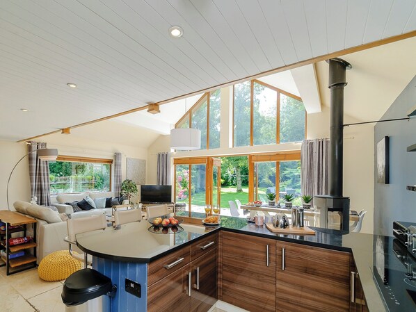 Dishwasher, high chair - 5 bedroom accommodation in Brompton-by-Sawdon (Brompton-by-Sawdon)