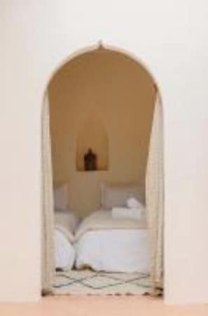 1 bedroom, iron/ironing board, WiFi, bed sheets - Charming 1-bedroom apartment with WiFi, AC in enchanting Marrakech (marrakech)