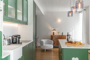 Fridge, microwave, oven, dishwasher