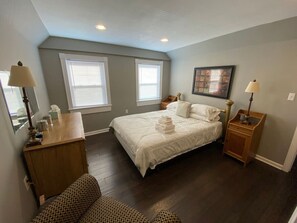 3 chambres, fer et planche à repasser, Wi-Fi, draps fournis