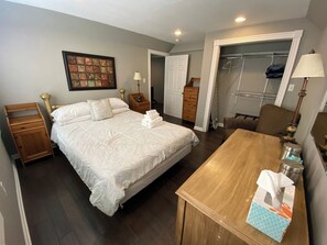 3 habitaciones, tabla de planchar con plancha, wifi y ropa de cama