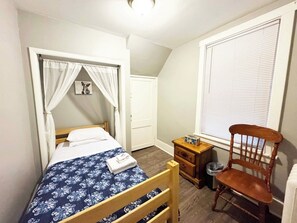 2 soverom, strykejern/-brett, wi-fi og sengetøy