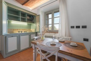 Apartment, Courtyard View | Private kitchen | Fridge, microwave, stovetop, dishwasher