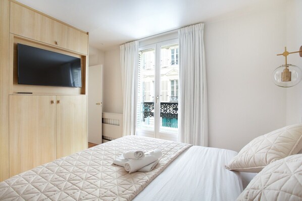 Apartment - Luxurious and new Apartment in the Center of Paris (Paris)