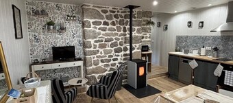 L'Oustal du Lac 2 near Lac de Naussac and hiking trails★★★