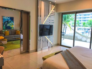 2 bedrooms, iron/ironing board, WiFi, bed sheets - 2 - bedroom luxury suite - Garza Blanca -Christmas (Cancún)