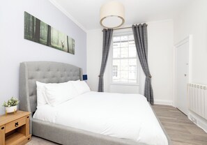 2 chambres, bureau, fer et planche à repasser, Wi-Fi gratuit