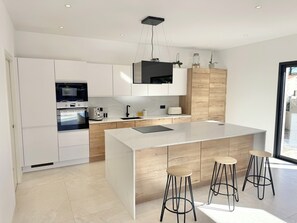 Private kitchen - Villa Porto Vecchio with pool 8 pers (Lecci)
