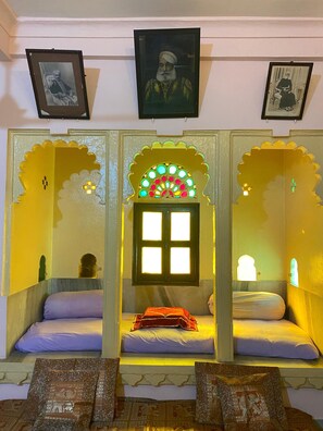 1 bedroom, desk, iron/ironing board, free WiFi - A heritage room in udaipur overlooing the city palace  (Udaipur)