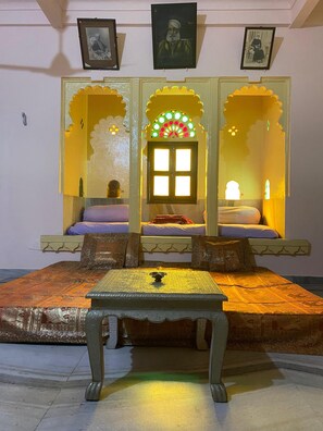 1 bedroom, desk, iron/ironing board, free WiFi - A heritage room in udaipur overlooing the city palace  (Udaipur)
