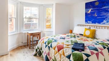 1 soverom, skrivebord, strykejern/-brett og wi-fi (inkludert)