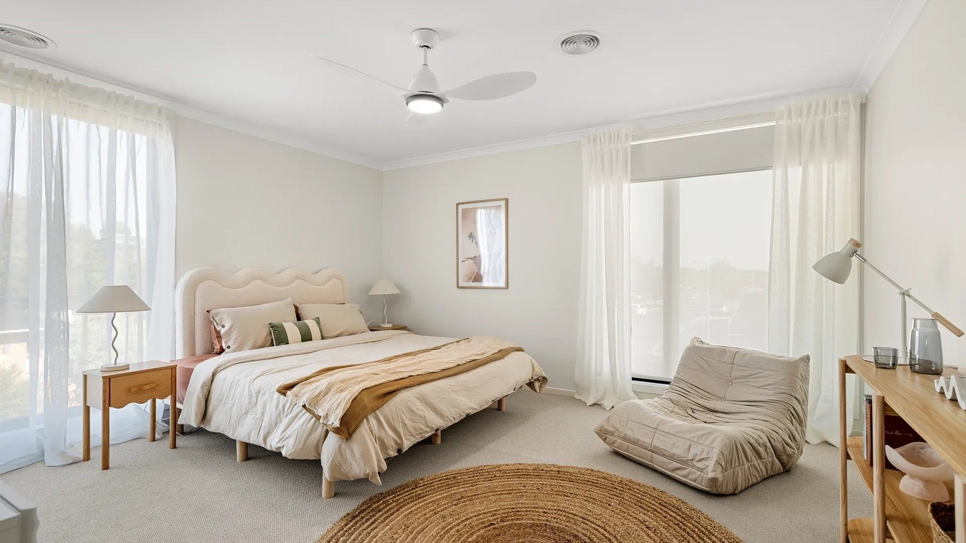 5 bedrooms, iron/ironing board, travel crib, internet