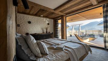 Chalet, 2 Bedrooms, Mountain View