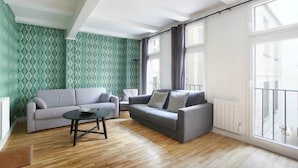 Living area - Sublim Apartment Saint Germain des Pres (Paris)