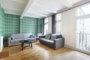 Living area - Sublim Apartment Saint Germain des Pres (Paris)