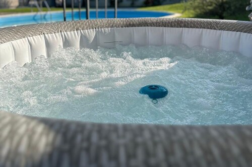 Villa in the green with swimming pool and whirlpool