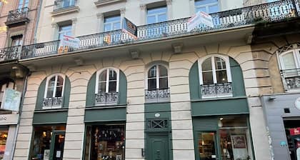 400m from the Capitole, spacious and bright T2 apartment