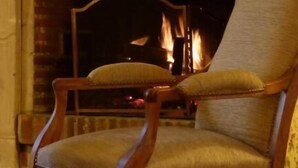 Interior - La Tonnellerie (Tavers)