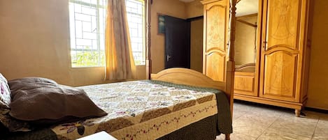2 chambres, fer et planche Ă  repasser, accĂšs au Wi-Fi (inclus)