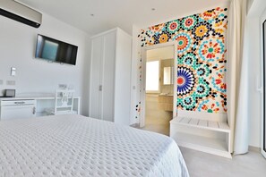 1 bedroom, in-room safe, desk, travel cot - DOMO 102 - Deluxe Junior Suite with sea view (Vignola Mare)