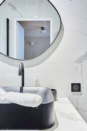 Apartment | Bathroom | Hair dryer