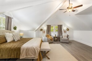 4 bedrooms, iron/ironing board, free WiFi, bed sheets