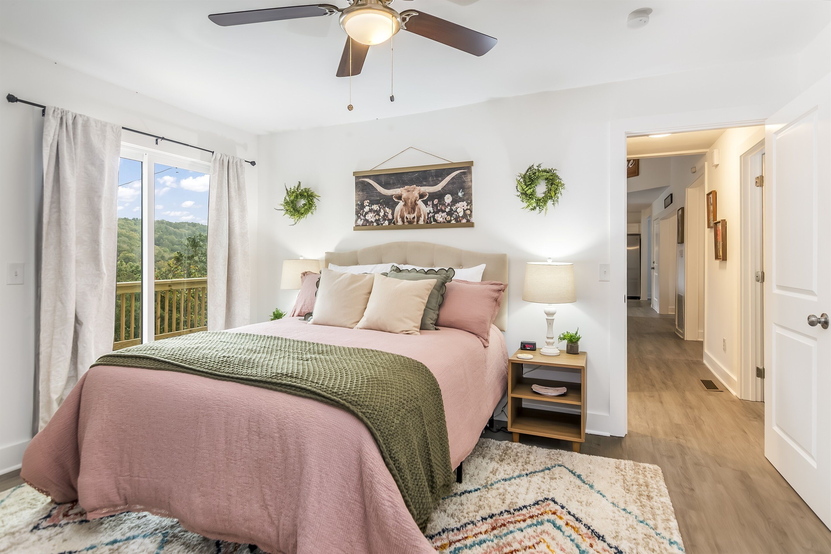 4 bedrooms, iron/ironing board, free WiFi, bed sheets