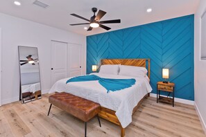 3 bedrooms, desk, iron/ironing board, travel crib - Casa Agave! Mexico in the Desert: Pool/SPA, Mountains Views and BBQ! (Desert Hot Springs)