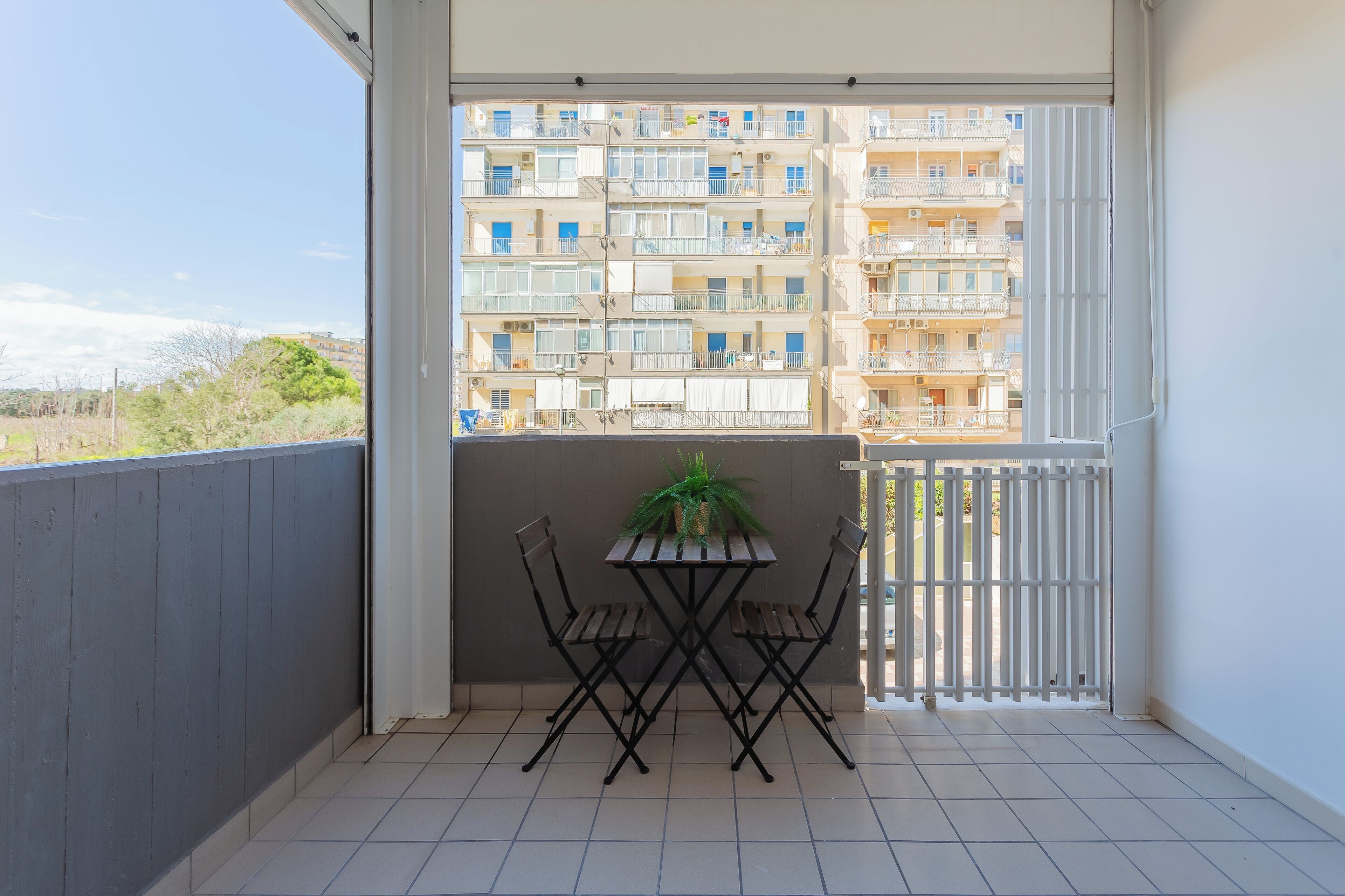 Chambre Triple, balcon | Balcon