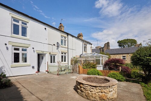 Cosy Cottage in Historic Town - Family friendly, stylish and comfortable