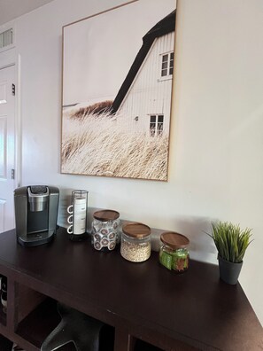Interior - NEW, Clean, Cozy. GREAT PRICE! (Tempe)
