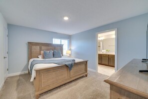 5 bedrooms, iron/ironing board, WiFi, bed sheets