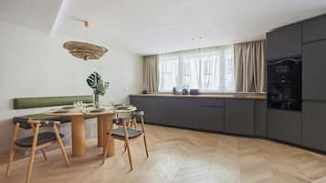 Apartment | Dining