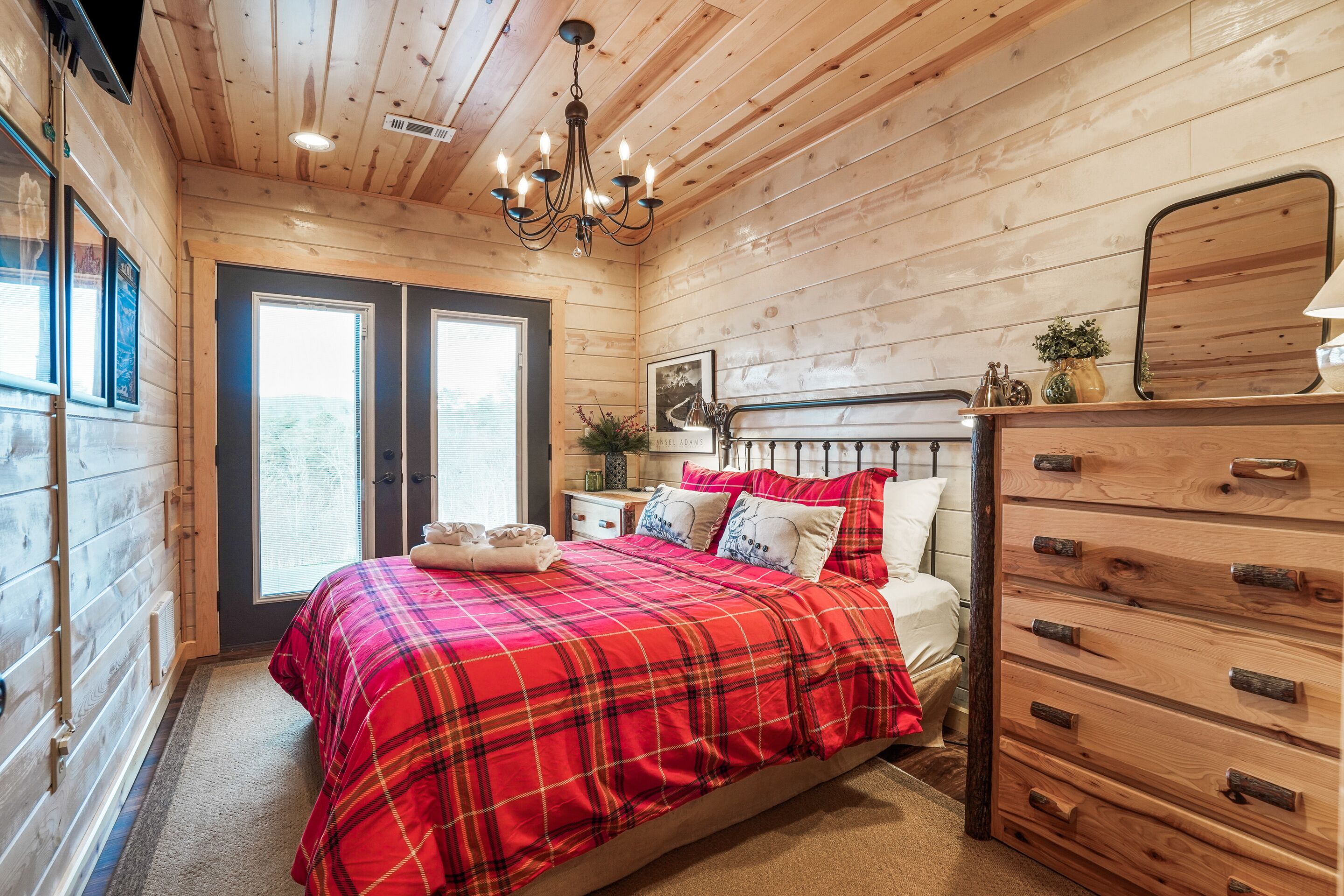 3 bedrooms, free WiFi, bed sheets