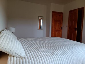 Room, 1 Bedroom, Patio, Garden View - Room-room 1 Williamstown, Ireland (Williamstown)