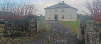Room-room 1 Williamstown, Ireland