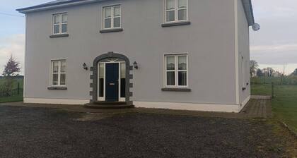 Room-room 1 Williamstown, Ireland