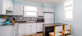 Private 2 Home Haven: 3 blks to Beach, Fenced Yard