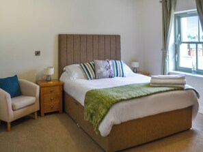 3 bedrooms, free WiFi, bed sheets