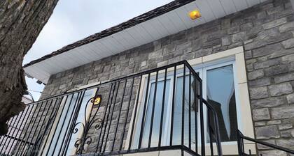 Cozy 3BR Apartement, 15m Downtown, 10m Airport, Quiet neighborhood Very walkable