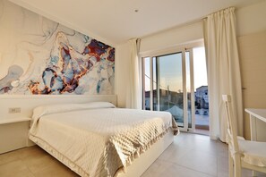 1 bedroom, in-room safe, desk, travel crib