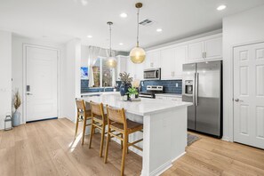 Private kitchen - Turnkey Luxury in a Stunning New Build 3 Bedroom Home (Spring Valley)