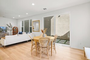 Interior - Turnkey Luxury in a Stunning New Build 3 Bedroom Home (Spring Valley)