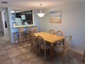 Dining - Relaxing Poolside Ocean View Townhouse Condo C-32 (St. Augustine)