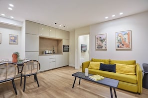 Apartment | Living area - Charming Apartment Center of Paris Montmartre (Paris)