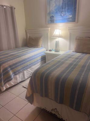 2 bedrooms, WiFi, bed sheets - Pier Point South Ocean View Condo D-47 (St. Augustine)