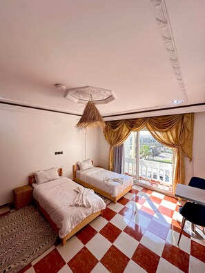 Basic Twin Room, Balcony, Sea View - sunrise auberge  (Aourir)