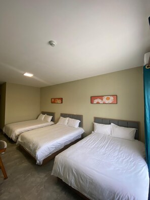 Bureau, fer et planche à repasser, Wi-Fi gratuit