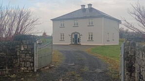 Room, 1 Bedroom, Garden View | Exterior - Room-room 2 , Williamstown, Ireland (Williamstown)
